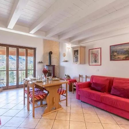 Casa Vacanze Rosalba Ferrara di Monte Baldo Buitenkant foto