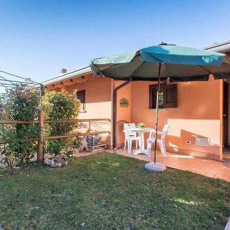 Casa Vacanze Rosalba Ferrara di Monte Baldo Buitenkant foto