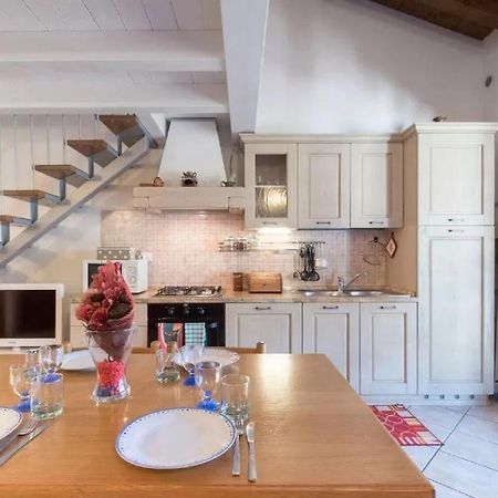 Casa Vacanze Rosalba Ferrara di Monte Baldo Buitenkant foto