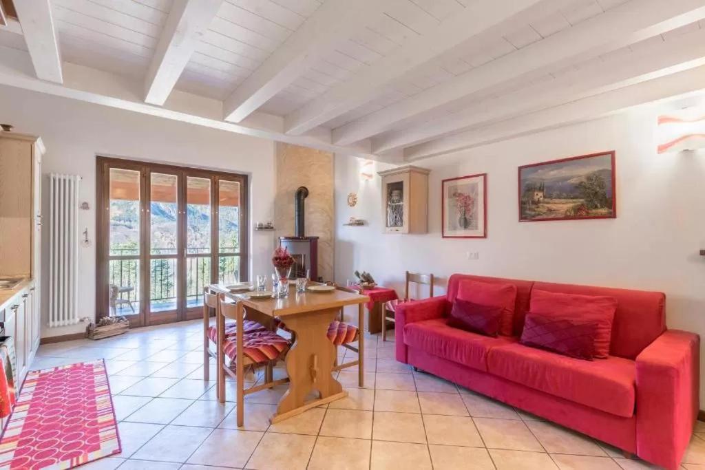 Casa Vacanze Rosalba Ferrara di Monte Baldo Buitenkant foto