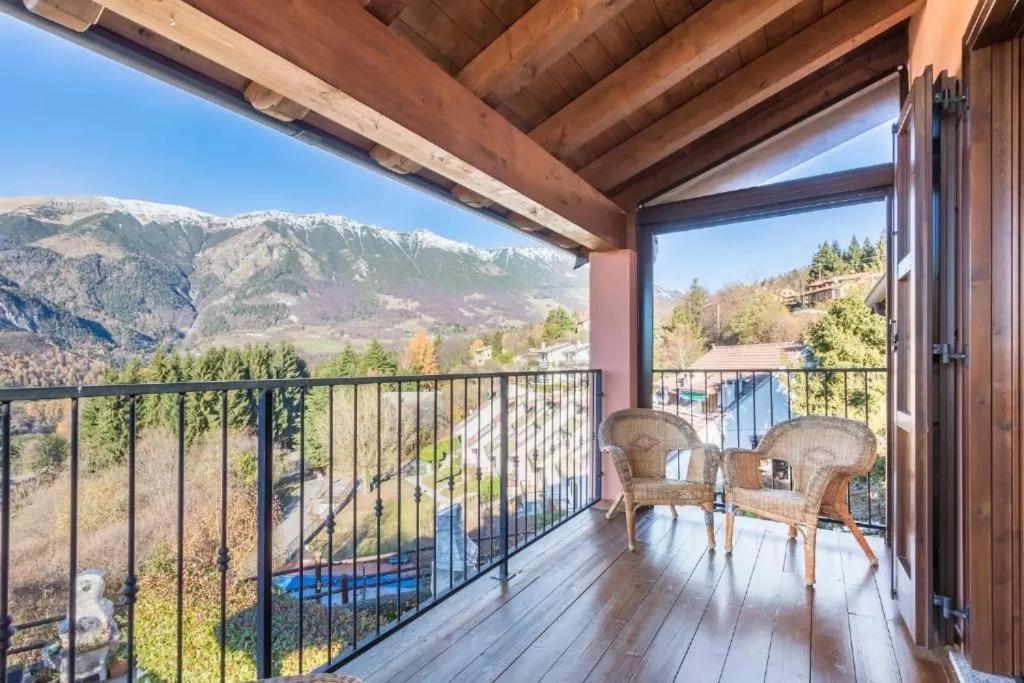 Casa Vacanze Rosalba Ferrara di Monte Baldo Buitenkant foto